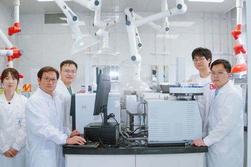 我國科研團隊首創(chuàng)程序化交流電合成新技術，為新興能源技術研發(fā)注入新動能